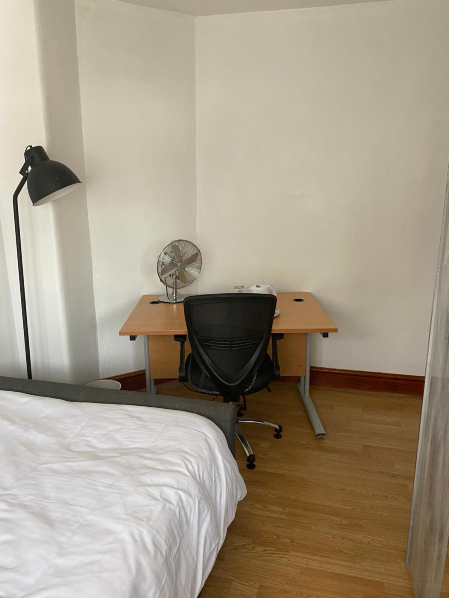 Проживание в семье 35 Holborn Road E13 8ph